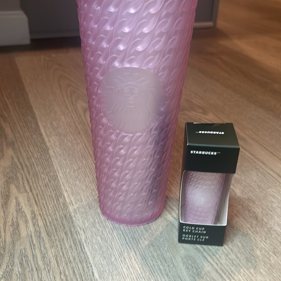 Starbucks pink cup and key chain to match - Picture 3 of 5